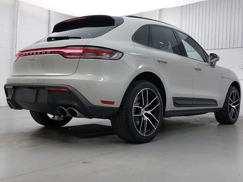 Certified 2024 Porsche Macan S image 7