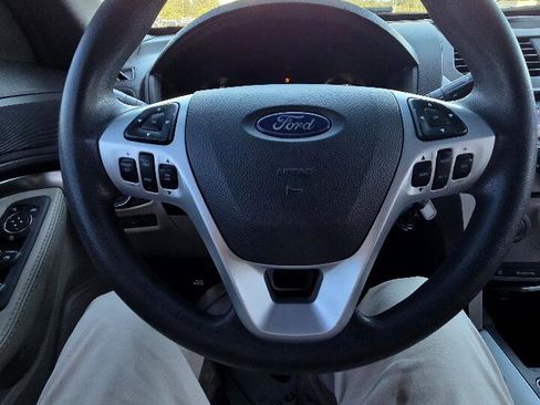 Used 2012 Ford Explorer Base 4WD w/ Class III Trailer Tow Pkg image 17