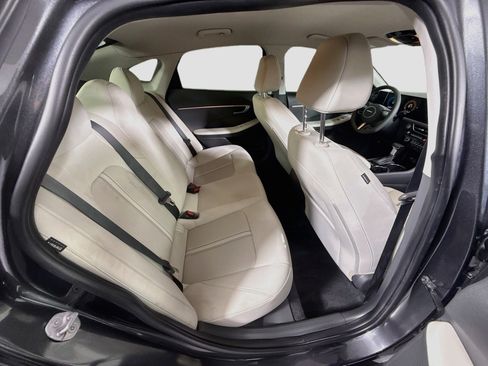 Used 2025 Hyundai Sonata SE FWD image 27