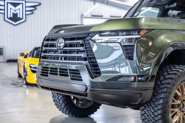 Used 2025 Lexus GX 550 w/ Cold Area Package AWD/4WD image 22