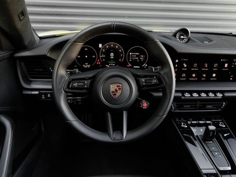 Certified 2025 Porsche 911 Carrera GTS RWD image 18