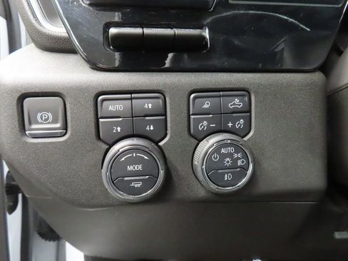 Used 2024 Chevrolet Silverado 3500 High Country w/ High Country Premium Package AWD/4WD image 49