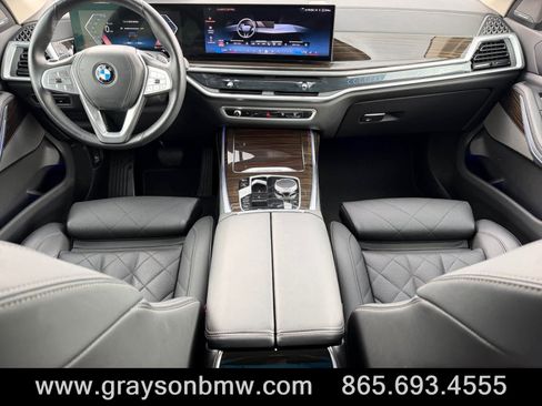 Used 2025 BMW X7 xDrive40i AWD/4WD image 29