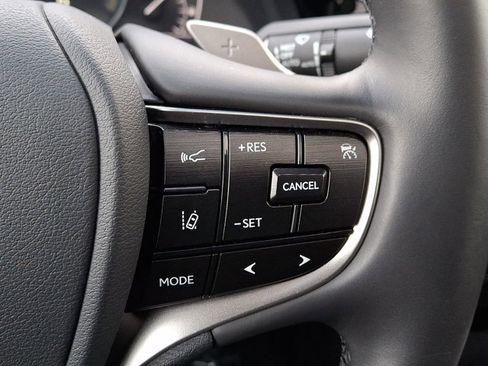 Certified 2025 Lexus ES 300h w/ Premium Package image 23