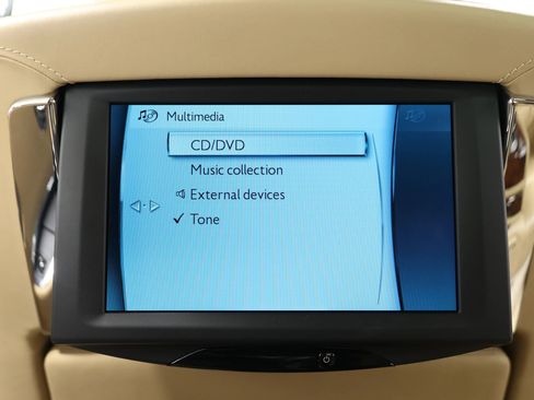 Used 2015 Rolls-Royce Ghost image 65