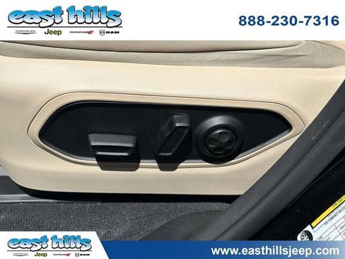 Certified 2023 Jeep Grand Cherokee Limited w/ Luxury Tech Group II AWD/4WD image 16
