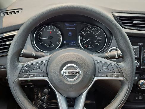 Used 2020 Nissan Rogue Sport SV FWD image 17