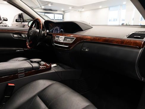 Used 2008 Mercedes-Benz S 550 image 9