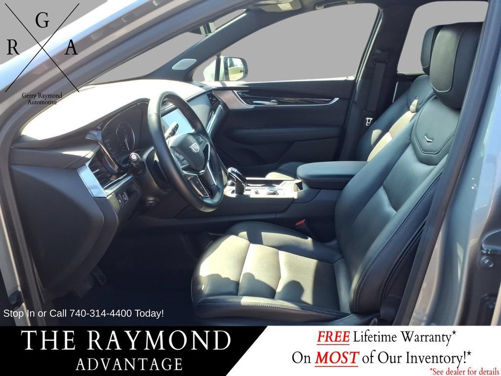 Used 2025 Cadillac XT5 Premium Luxury AWD/4WD image 15