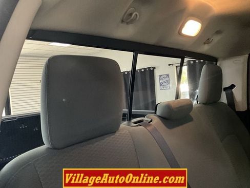 Used 2015 RAM 2500 SLT AWD/4WD image 32