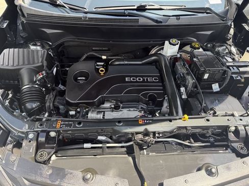 Used 2018 Chevrolet Equinox LT FWD image 25