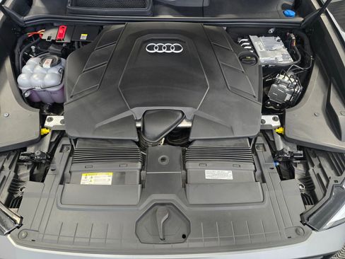 Used 2023 Audi Q8 Premium Plus image 10