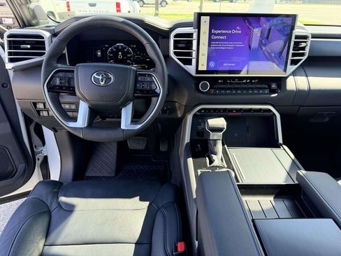 Used 2025 Toyota Sequoia Platinum image 2