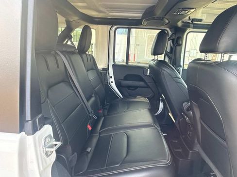 Used 2023 Jeep Wrangler Unlimited Sahara w/ Cold Weather Group AWD/4WD image 14