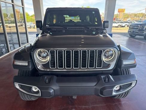 Used 2025 Jeep Wrangler Unlimited Sahara w/ Safety Group AWD/4WD image 2