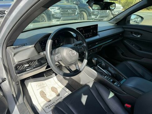 Used 2023 Honda Accord Sport image 3