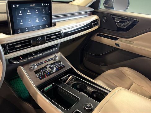 Used 2022 Lincoln Aviator Reserve w/ Equipment Group 201A image 25