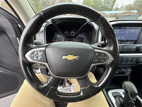 Used 2022 Chevrolet Colorado LT w/ Fleet Safety Package image 15