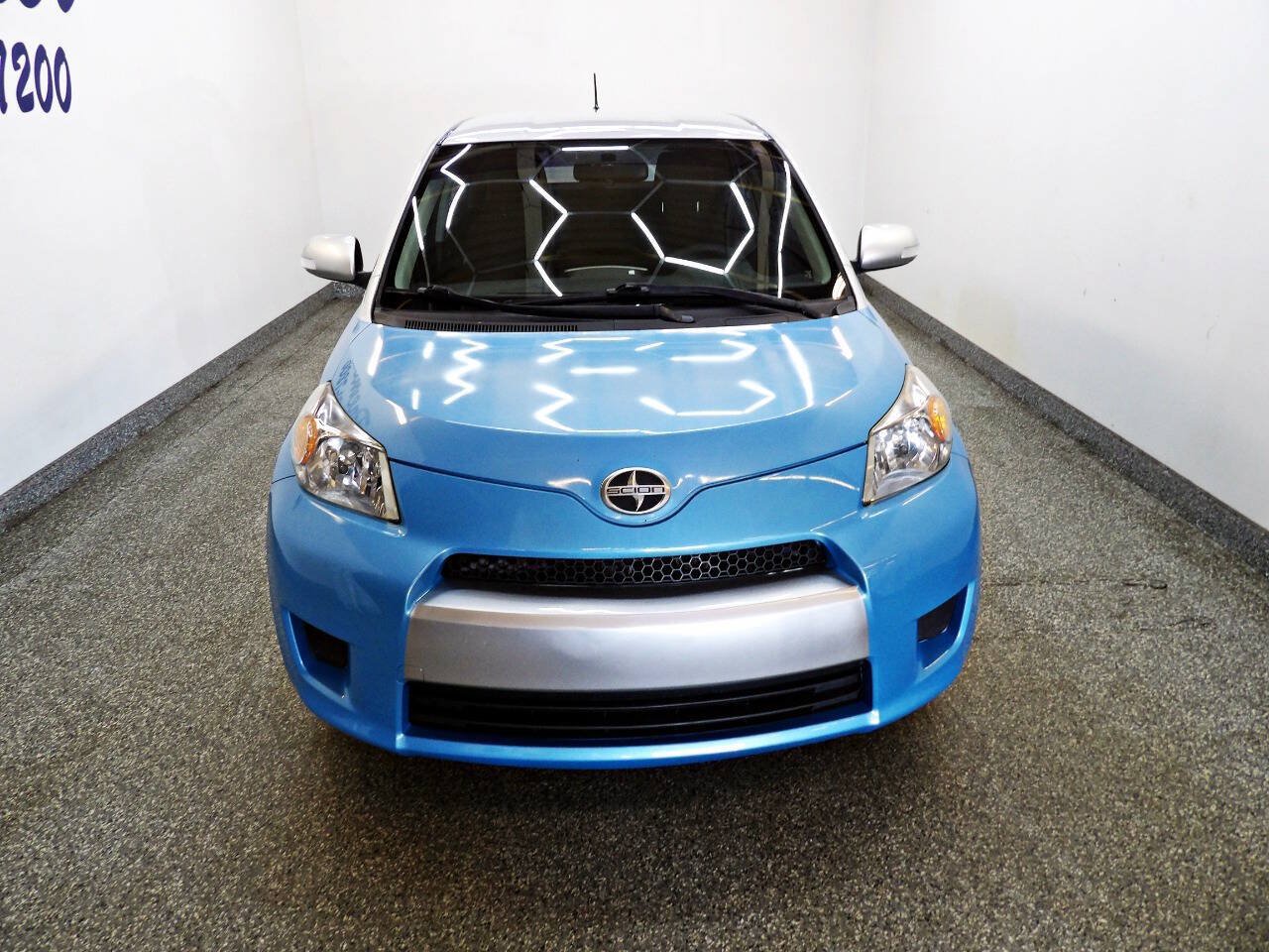 Used 2014 Scion xD FWD image 2