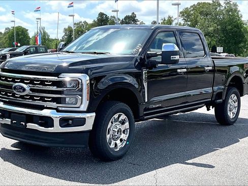 New 2026 Ford F250 4x4 Crew Cab Super Duty image 2