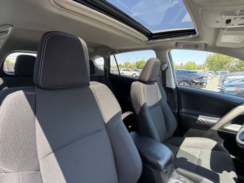 Used 2017 Toyota RAV4 XLE w/ Carpet Mat Package FWD image 19