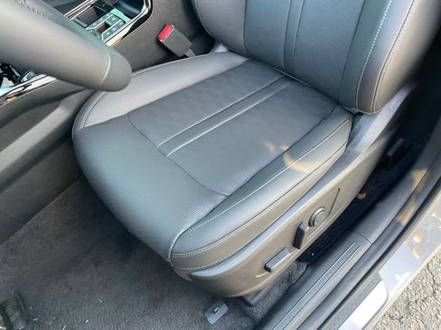 New 2026 Kia Sorento SX image 24