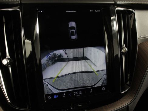 Certified 2023 Volvo XC60 B5 Ultimate image 13
