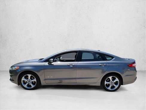 Used 2014 Ford Fusion SE FWD image 8