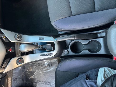 Used 2015 Chevrolet Cruze LT image 25