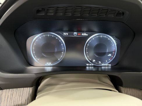 Used 2022 Volvo XC90 T6 Inscription w/ Advanced Package AWD/4WD image 16