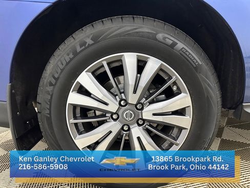 Used 2017 Nissan Pathfinder S image 25