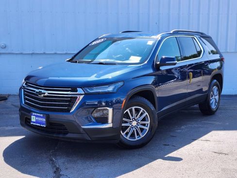 Used 2023 Chevrolet Traverse LT AWD/4WD image 1