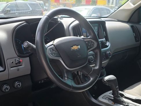 Used 2018 Chevrolet Colorado LT AWD/4WD image 10