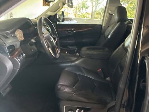 Used 2015 Cadillac Escalade ESV Premium image 7