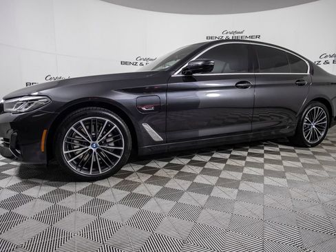Used 2023 BMW 530e w/ Convenience Package RWD image 9