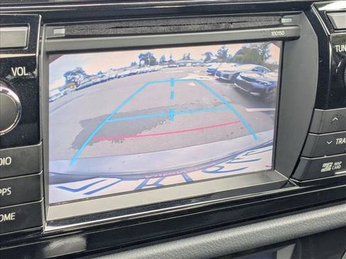 Used 2015 Toyota Corolla LE Premium image 13