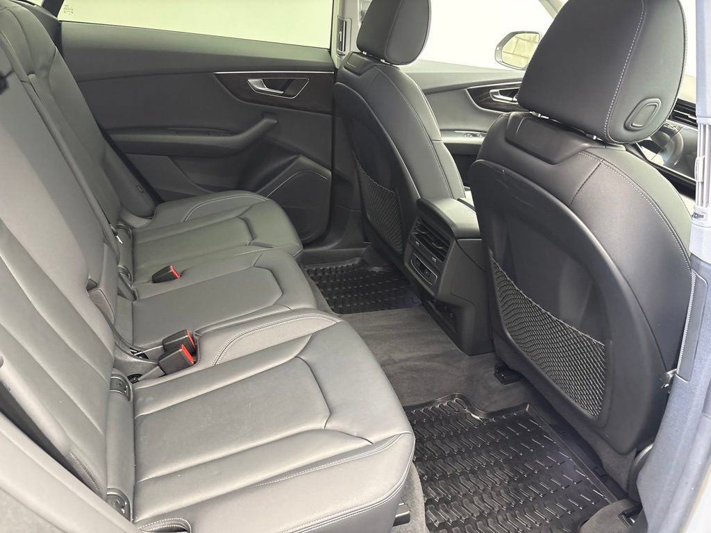 Certified 2023 Audi Q8 Premium AWD/4WD image 30