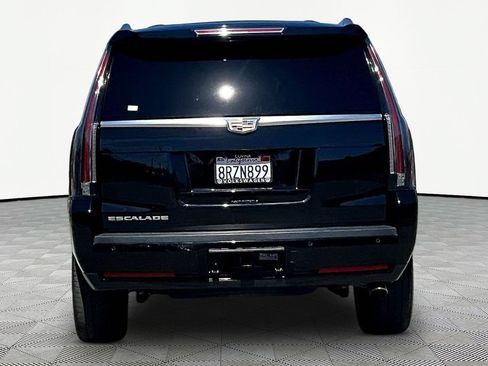 Used 2020 Cadillac Escalade Platinum AWD/4WD image 5