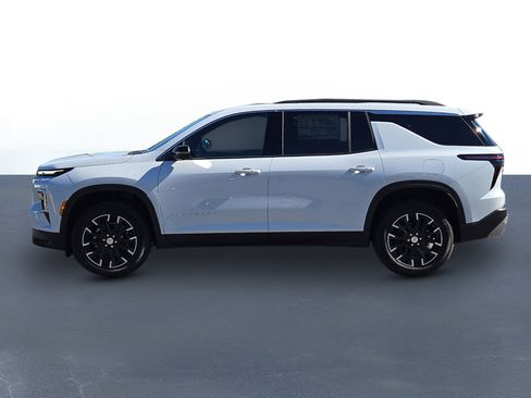 New 2026 Chevrolet Traverse LT w/ Sun and Wheel Package image 8