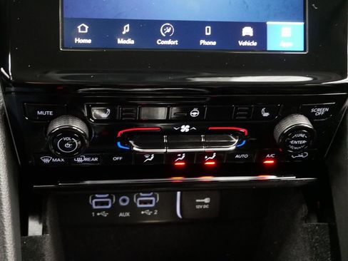 Certified 2022 Jeep Grand Cherokee L Limited image 37