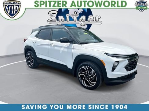 Used 2024 Chevrolet TrailBlazer RS w/ Convenience Package AWD/4WD image 2
