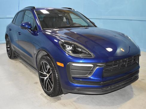 Certified 2024 Porsche Macan image 24
