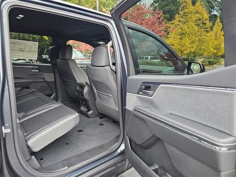 New 2026 GMC Sierra EV Elevation image 32