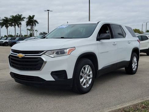 Used 2019 Chevrolet Traverse LS image 3