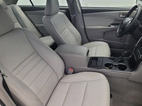 Used 2016 Toyota Camry XLE image 21