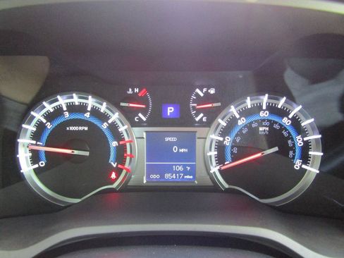 Used 2019 Toyota 4Runner Limited AWD/4WD image 15
