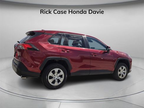 Used 2023 Toyota RAV4 LE image 7