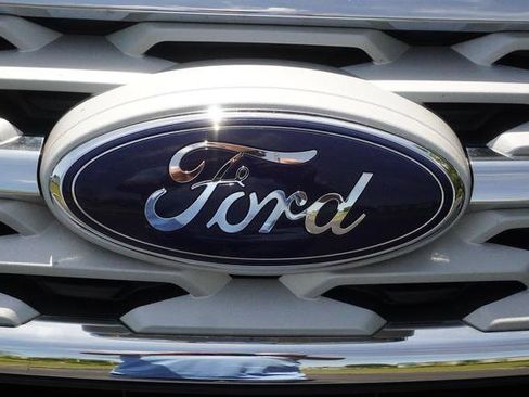 Used 2019 Ford Explorer XLT FWD image 42