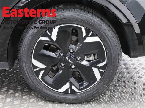 Used 2023 Kia Niro Wind w/ Wind Preserve Package image 34