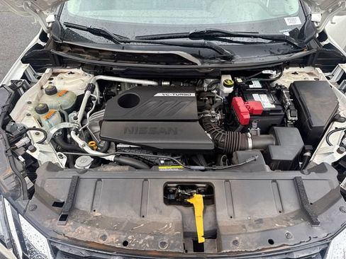 Used 2023 Nissan Rogue SL w/ SL Premium Package image 17